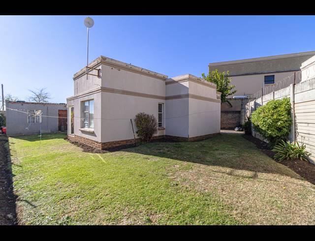 2 BEDROOM HOUSE FOR SALE IN CRESSLAWN